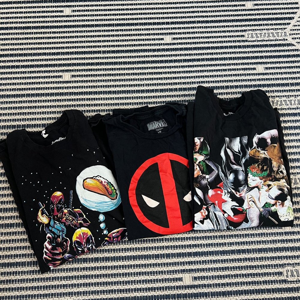 Deadpool/DC Comics Assorted Lot of 3 Short Sleeve Crewneck T-Shirts